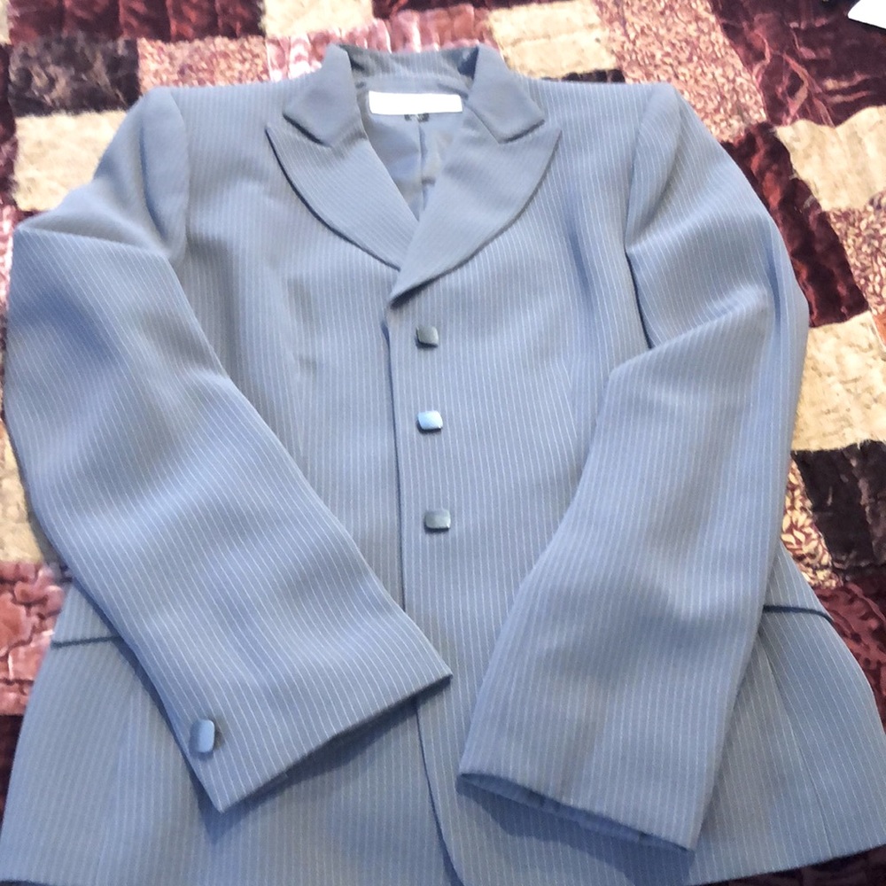 Tahari women’s suit size 4